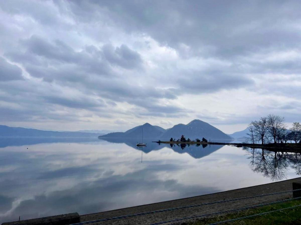 Yellow House By Lake Toya Toyako Buitenkant foto