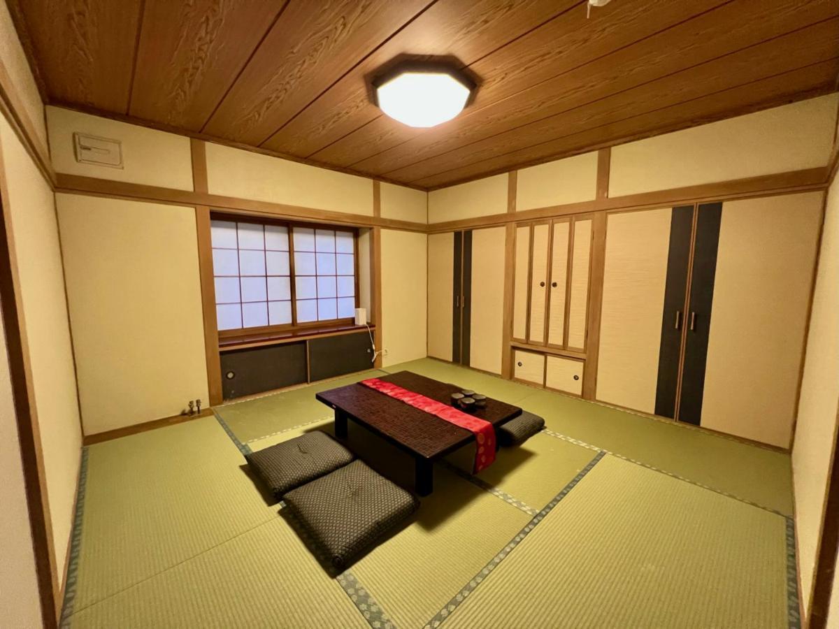 Yellow House By Lake Toya Toyako Buitenkant foto